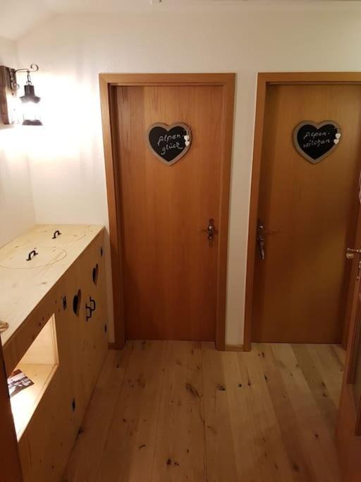 Ferienwohnung Weber Alpenveilchen เลคบรูค ภายนอก รูปภาพ